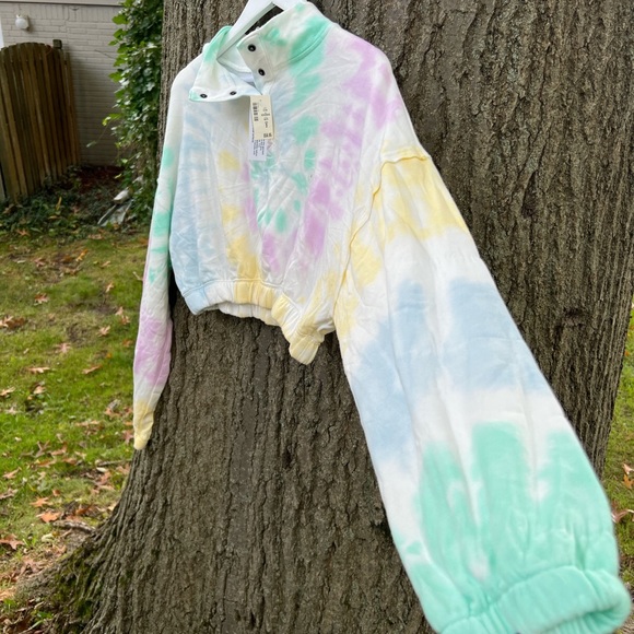 Aeropostale Fleece Tie-Dye Mock-Neck Crop Top NWT Multicolored Size Large Pastel - Picture 1 of 10